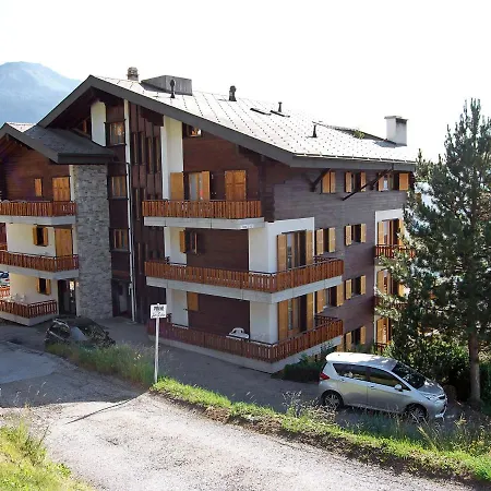 Les Cretes 1-4 By Interhome